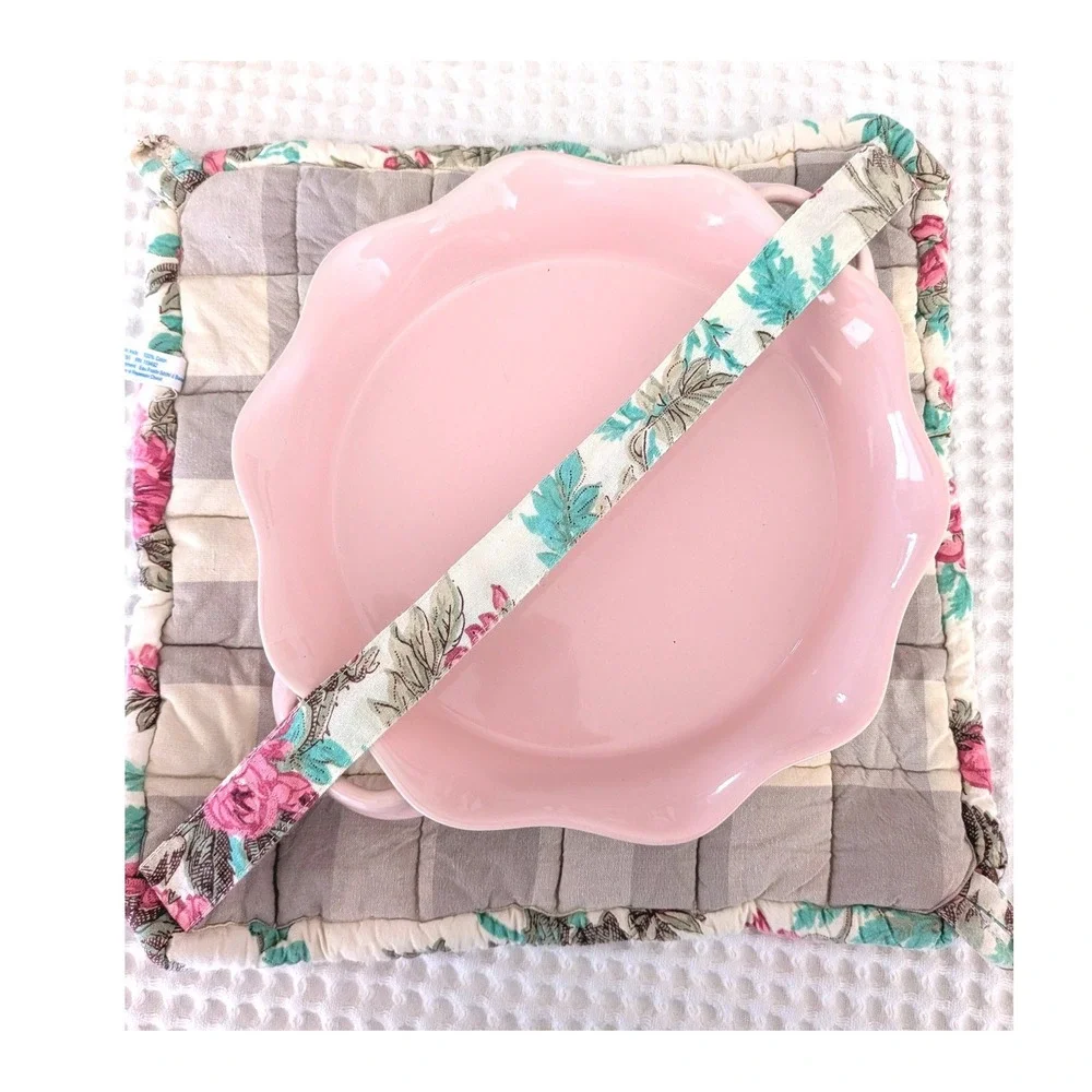 April Cornell Modern Prairie Quilted Pie Carrier Floral Pie Tote Cottagecore